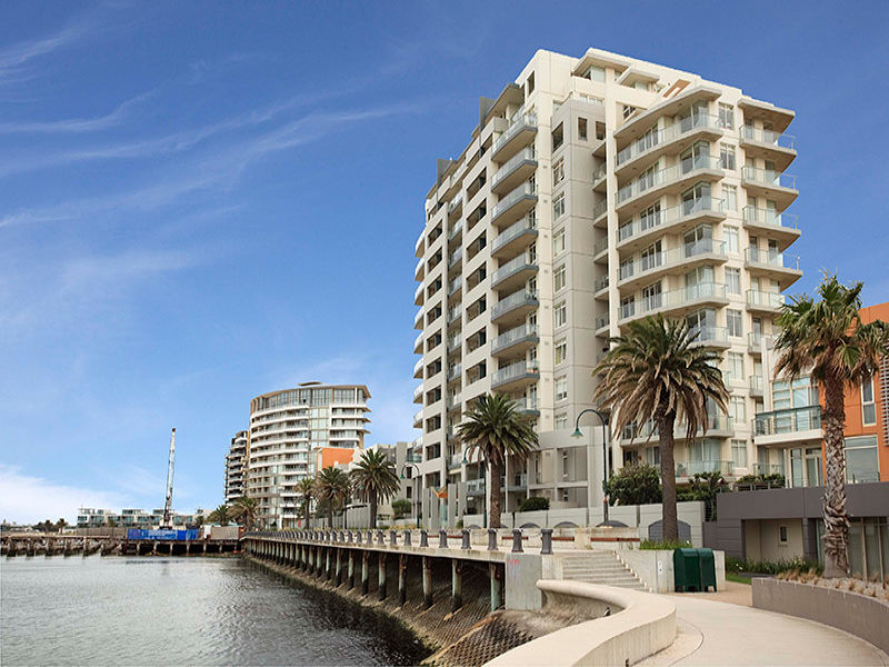 706/127 Beach Street, Port Melbourne, Vic 3207