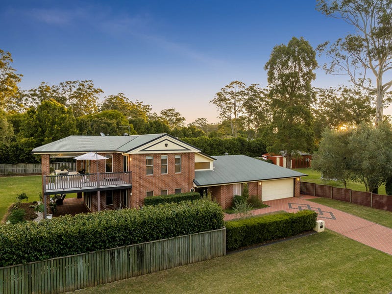 7 Reis Road East, Highfields, Qld 4352 - Property Details