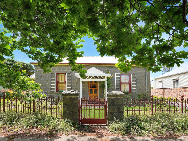 30 Burns Street, Hamilton, Vic 3300 Property Details