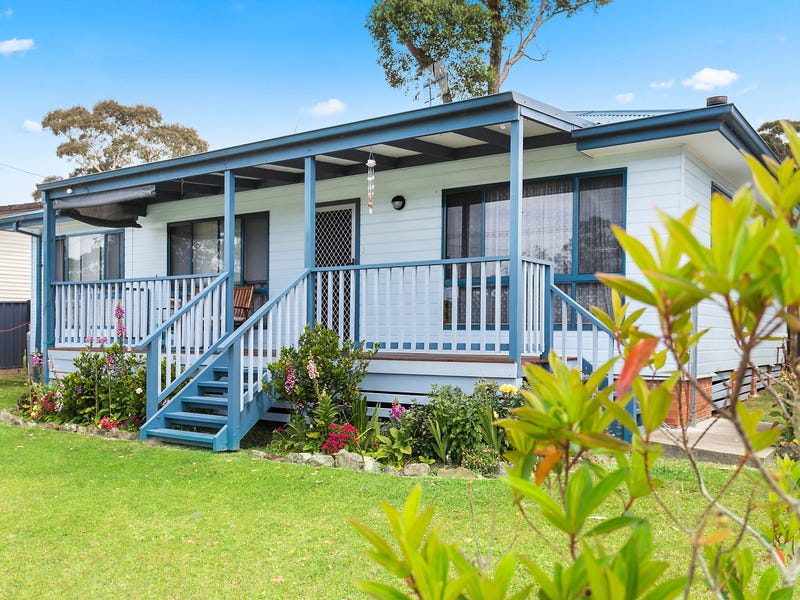 2 Stella Way, Lake Tabourie, NSW 2539