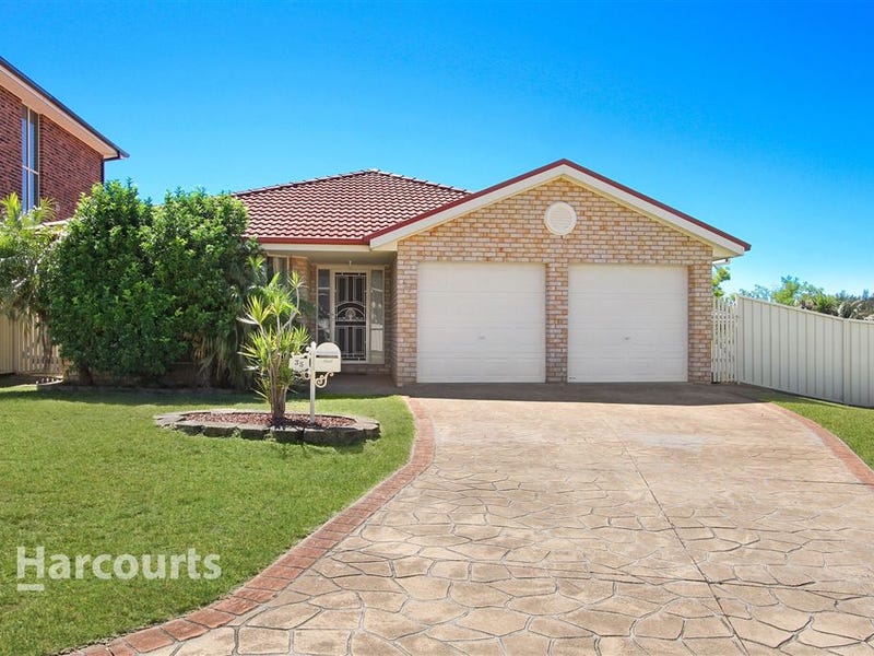 35 Glengarry Way, Horsley, NSW 2530