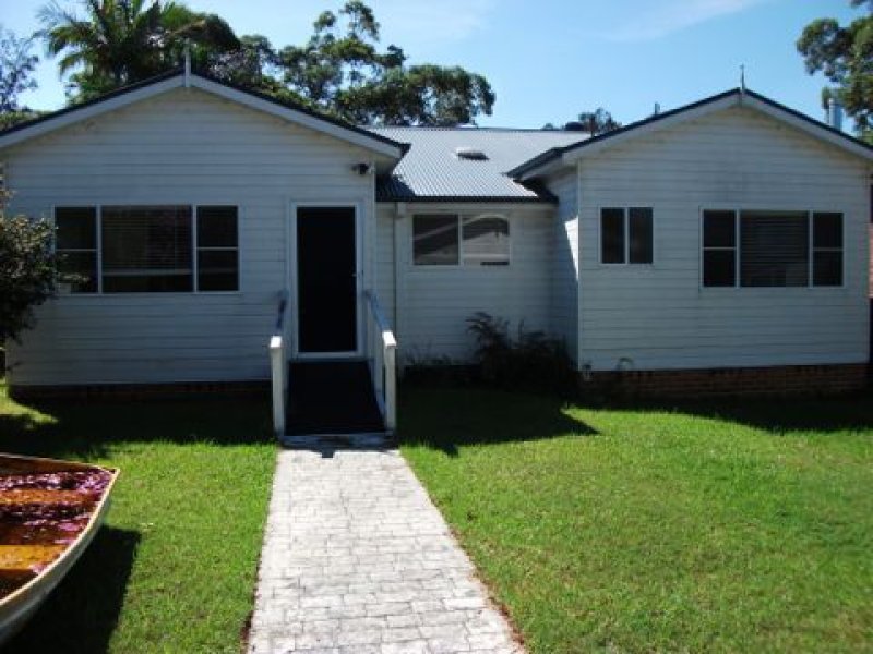 17 Edwin Avenue, Lake Conjola, NSW 2539