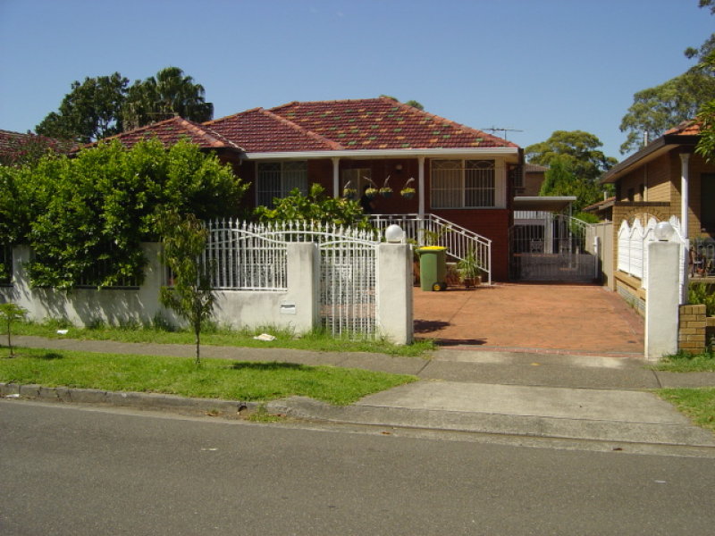 4 Wilde Street, Carramar, NSW 2163