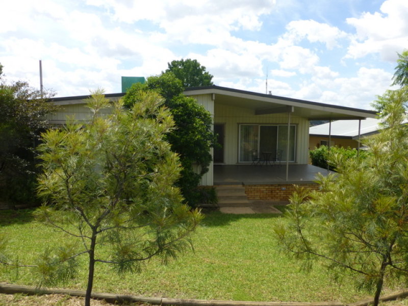 9 Street, Parkes, NSW 2870 Property Details