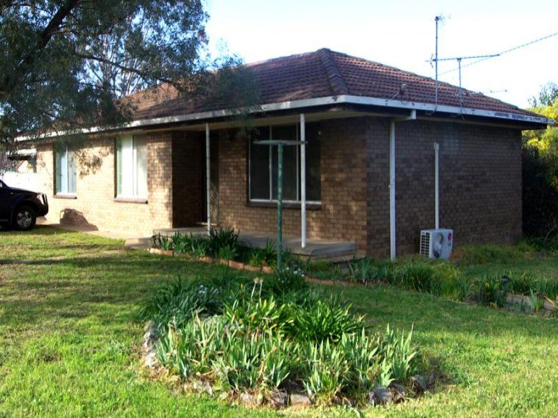 4 Banner Street Forest Hill Nsw 2651 Realestate Com Au