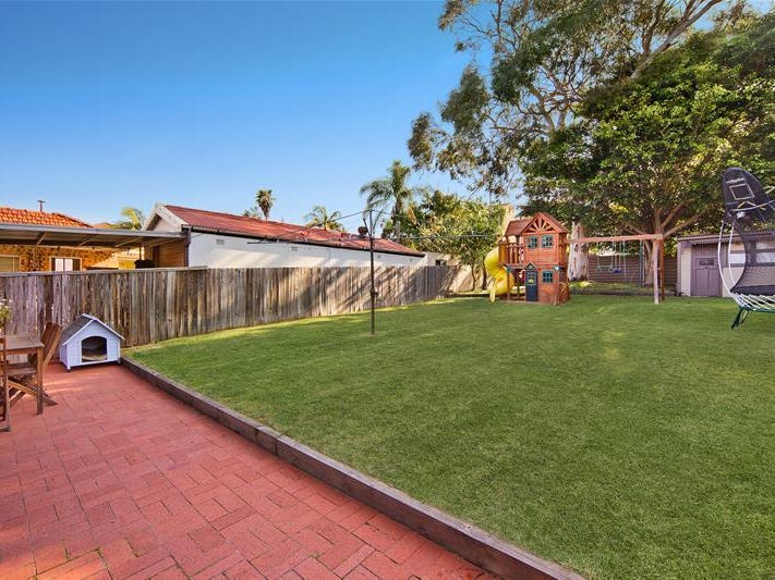 16 Waratah Parade, Narraweena, NSW 2099