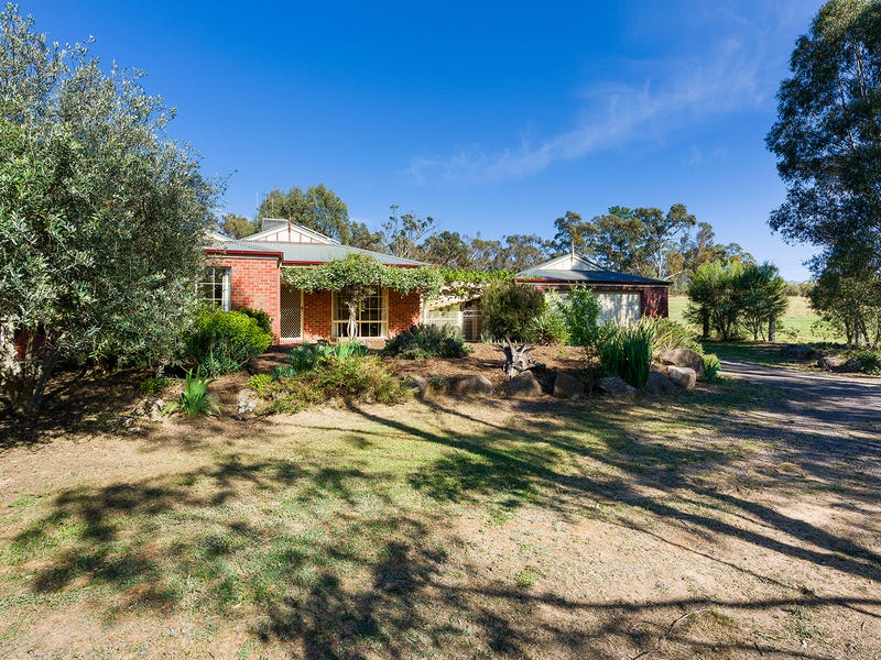 49 Adelaide Street Chewton Vic 3451 Property Details