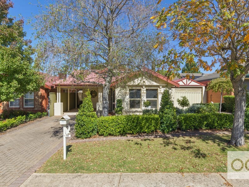 11 Petworth Parade, Greenwith, SA 5125