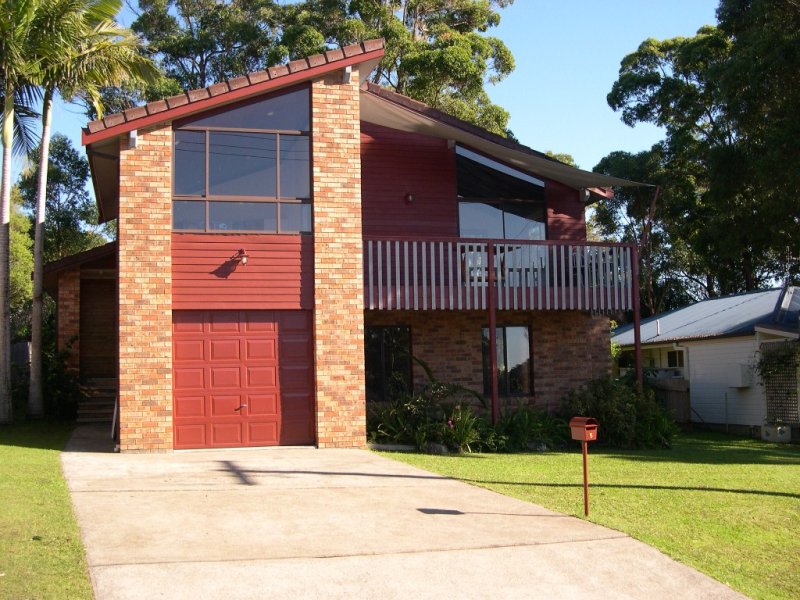 5 Seaview Street, Diamond Beach, NSW 2430