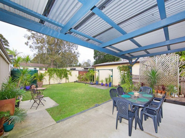 14 Windsor Road, Berkeley Vale, NSW 2261