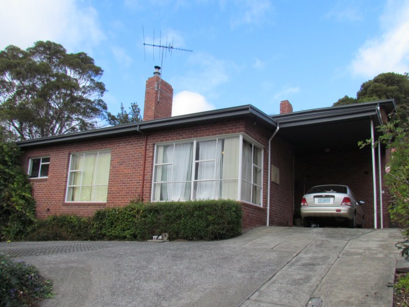 2/36B Augusta Road, New Town, TAS 7008