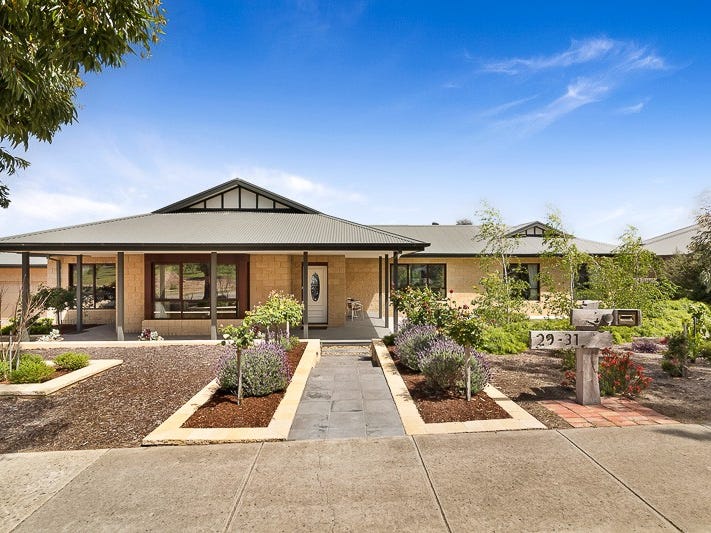 2931 Laurimar Hill Drive, Doreen, Vic 3754 Property Details