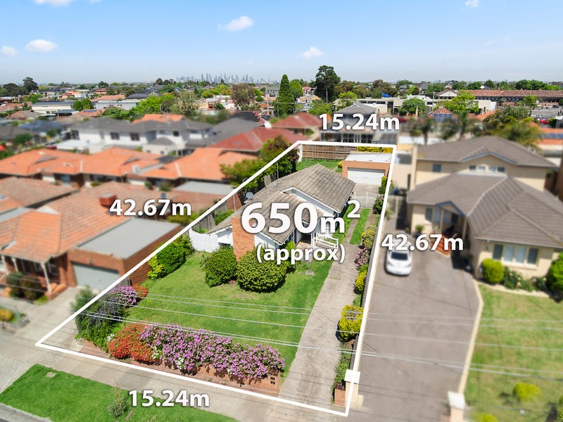 1 Roland Avenue, Strathmore, Vic 3041 Property Details