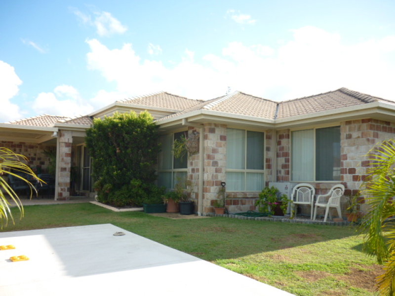 11 Eugene Drive, Varsity Lakes, QLD 4227