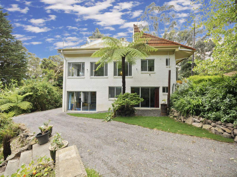 104 Mast Gully Road, Upwey, Vic 3158 Property Details