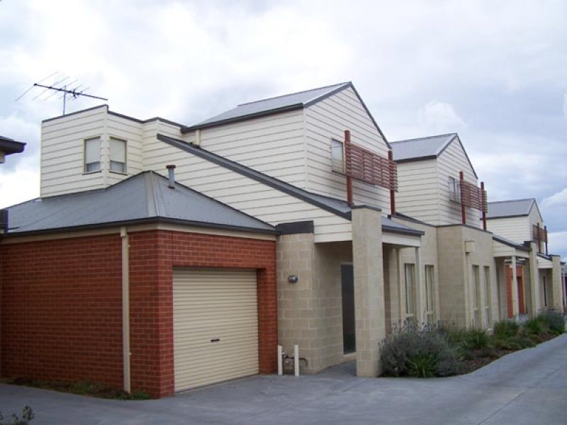 2/63 Anderson Road*, Sunbury, Vic 3429 Property Details