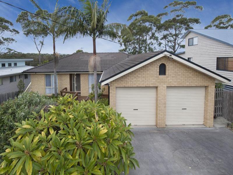 16 Torquay Drive, Lake Tabourie, NSW 2539