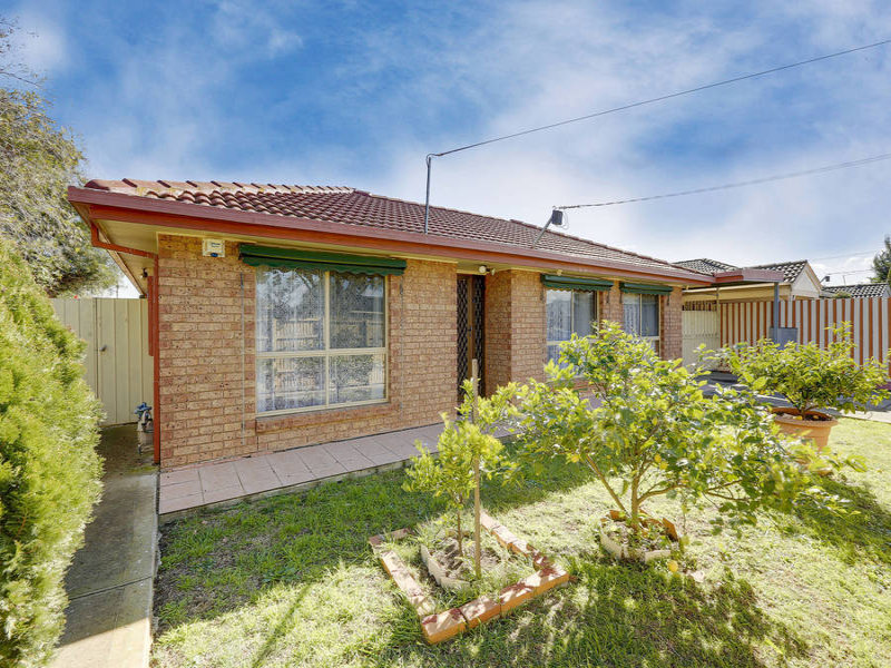 62 Silvereye Crescent, Werribee, Vic 3030 Property Details