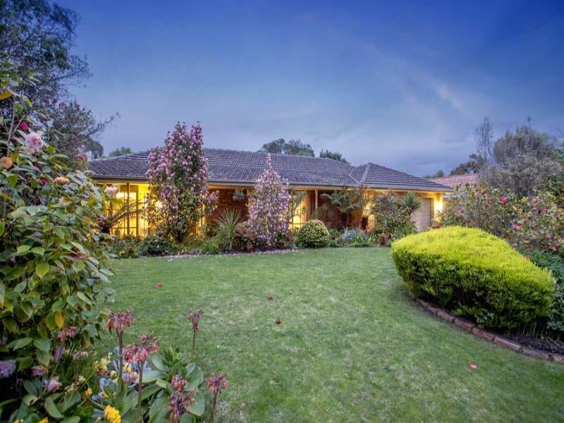 82 Woodside Avenue, Frankston South, VIC 3199