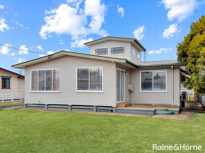 102 Edward Street, Dalby, Qld 4405 Property Details