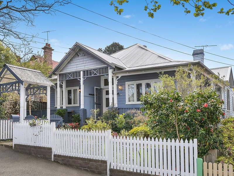 8486 Waratah Street, Katoomba, NSW 2780 Property Details