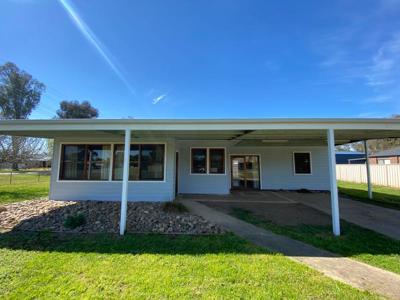 70 Read Street, Howlong, NSW 2643