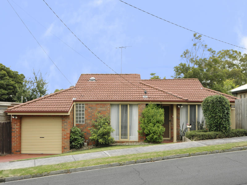 15 Airlie Road, Montmorency, Vic 3094 Property Details