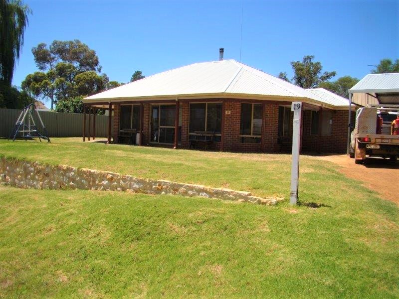19 Dearle Street, Balingup, WA 6253 Property Details