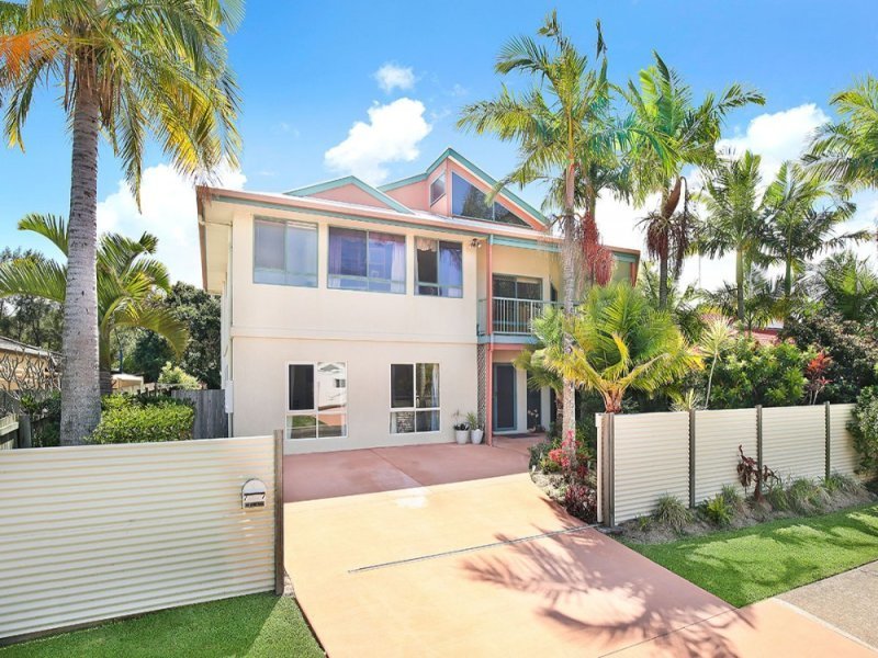 77 Maroochy Waters Drive, Maroochydore, Qld 4558 Property Details