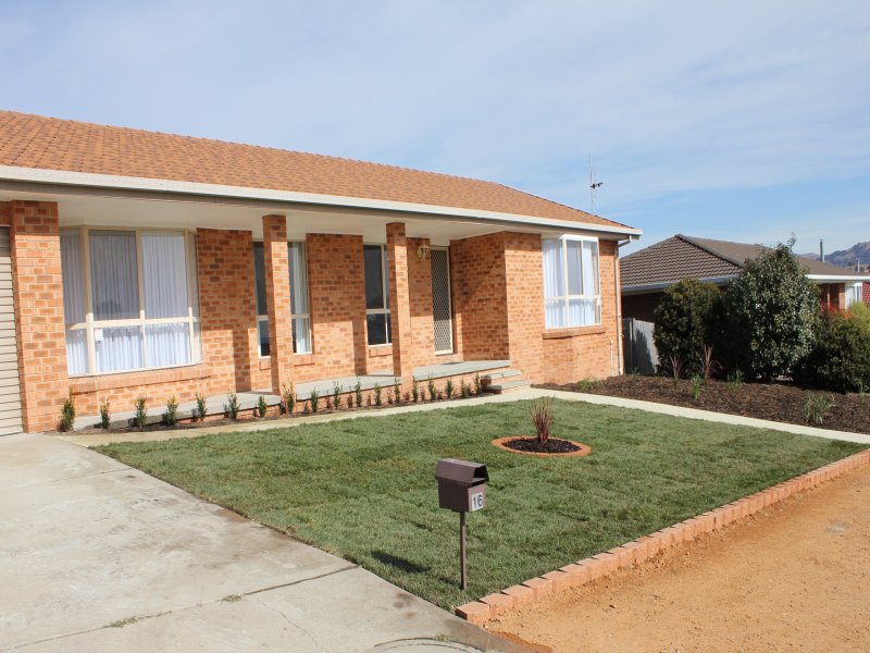 16 Smeaton Circuit, Banks, ACT 2906