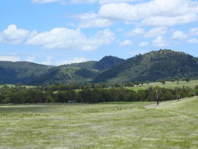 2, 2 Mole River Road, Tenterfield, NSW 2372 Property Details