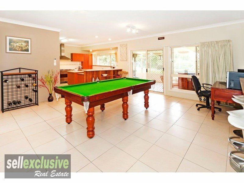 15 Castle Hill Drive, Murrumba Downs, QLD 4503