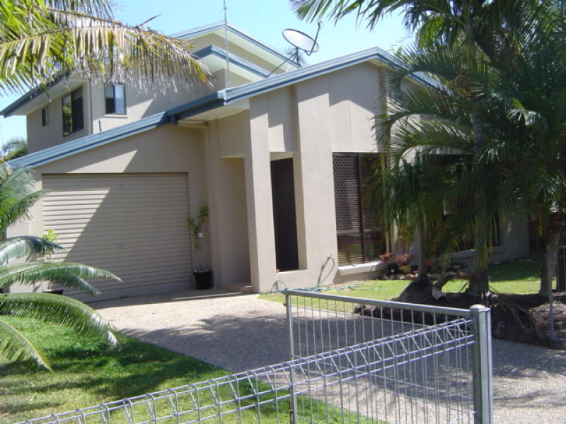 21 Gayome Street, Pacific Paradise, QLD 4564