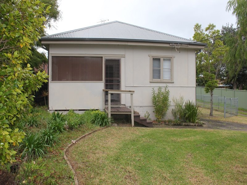 82 Auburn Street, Sutherland, NSW 2232