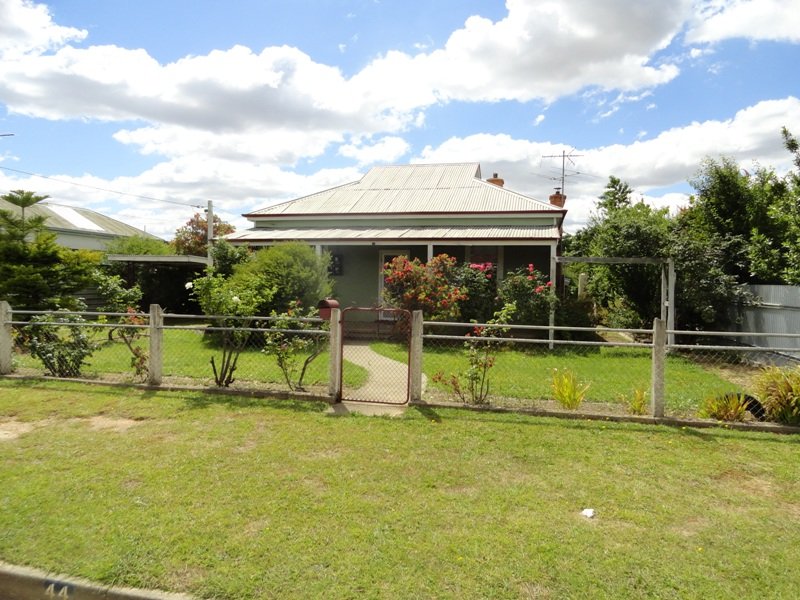 44 Commercial Street, Walla Walla, NSW 2659