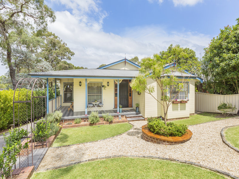 22 Murray Avenue, Springwood, NSW 2777