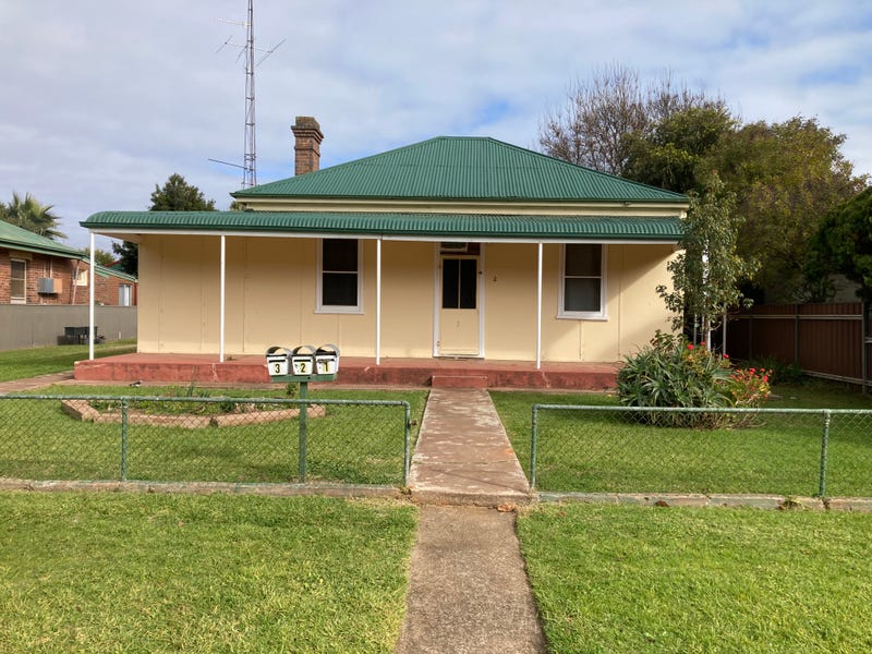 108 Baker Street, Temora, NSW 2666