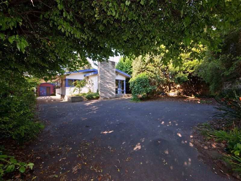 16 Eramosa Road West, Somerville, Vic 3912 Property Details