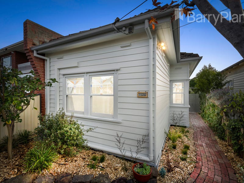 30A Clifton Grove, Coburg, Vic 3058 Property Details