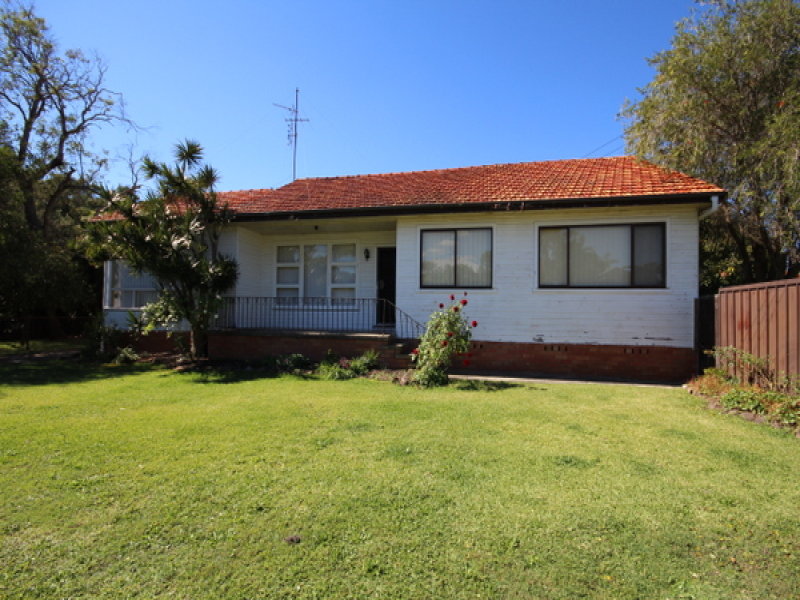 74 Soldiers Road, Pelican, NSW 2281