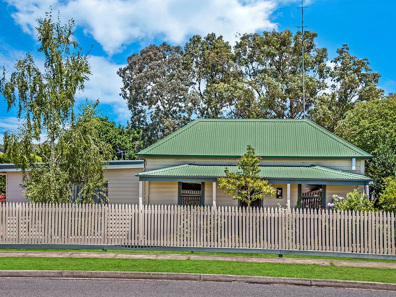 37 Byron Street, Hamilton, Vic 3300 Property Details