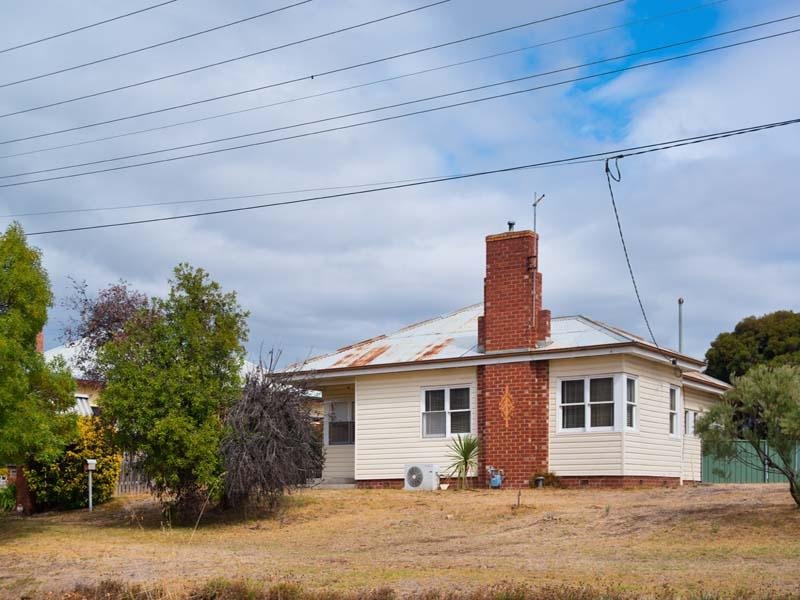 117 Farnsworth Street, Castlemaine, Vic 3450 Property Details