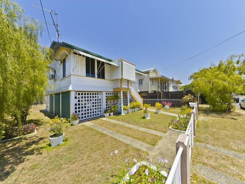 7 Ascot Avenue, Westcourt, Qld 4870 Property Details