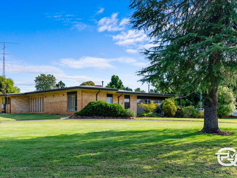 13 Flood Street, Narrandera, NSW 2700 Property Details