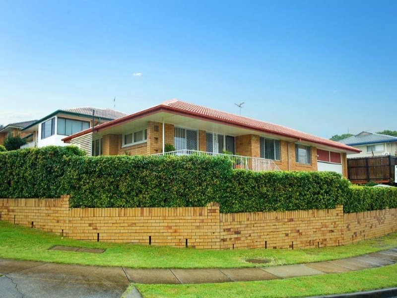 2 Cresthaven Drive, Mansfield, Qld 4122 Property Details