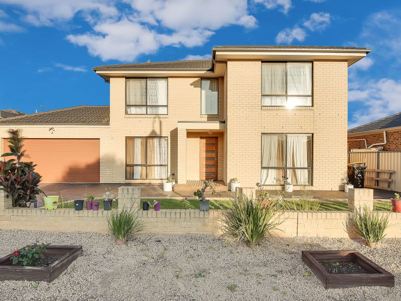 8 Margaret Place, Taylors Hill, VIC 3037