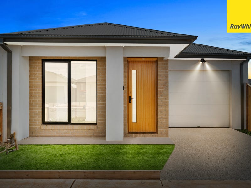 7 Harwich Street, Rockbank, Vic 3335 House for Sale