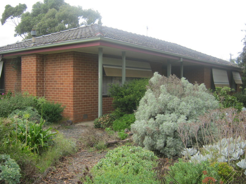 325 Elizabeth Drive, Sunbury, Vic 3429 Property Details
