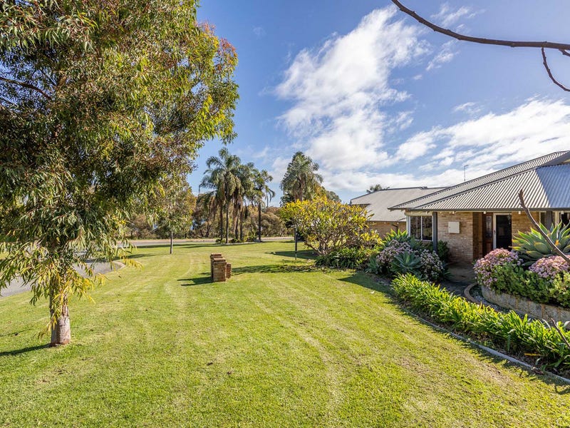 1 Mallard Rise, Kingsley, WA 6026 Property Details