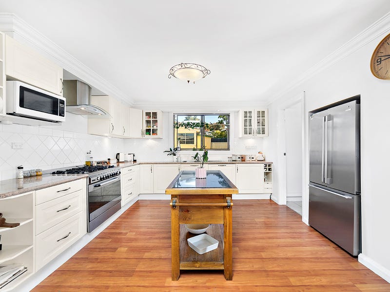 52 Gilmore Street, West Wollongong, NSW 2500